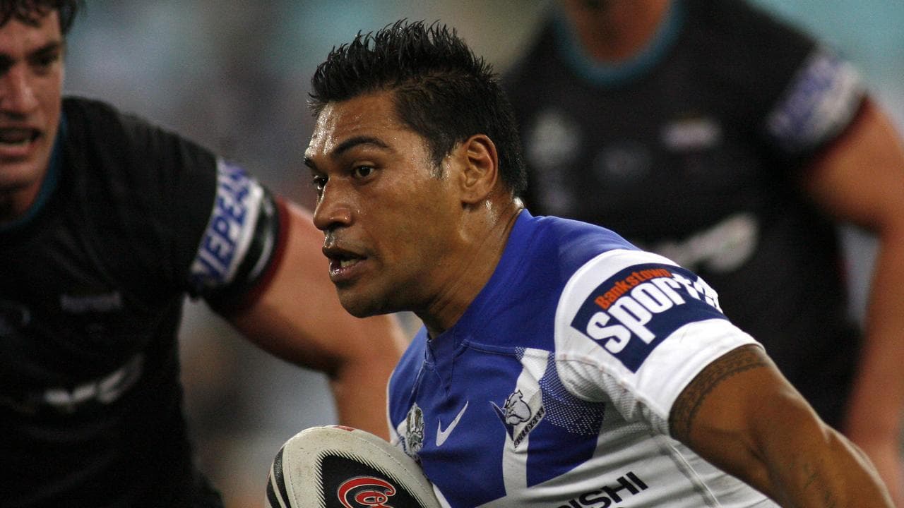 Matt Utai during a Bulldogs v Penrith NRL match at ANZ Stadium in 2008