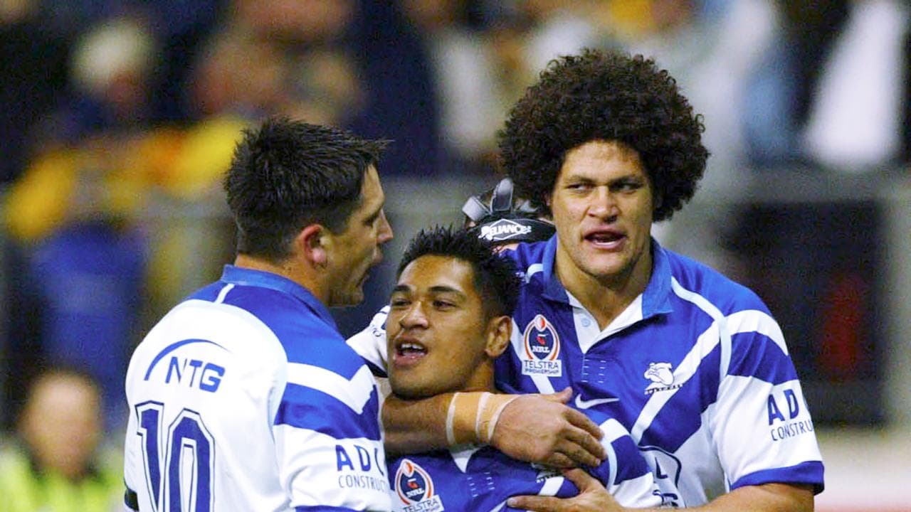 Matt Utai with team mates