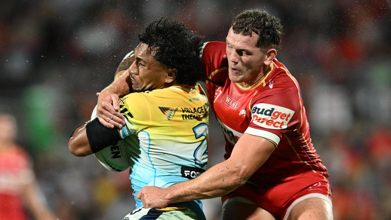 (L-R) Sialetili Faeamani and Tom Gilbert.