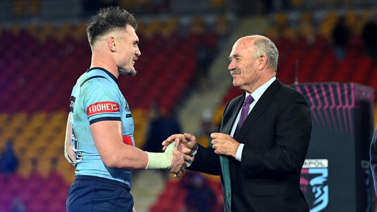 (L-R) Angus Crichton and Wally Lewis.