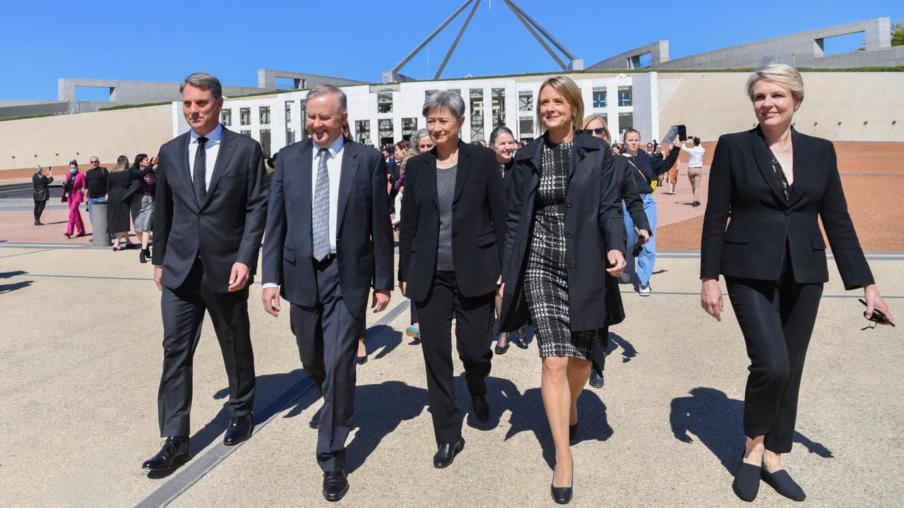 Anthony Albanese and member of shadow cabinet