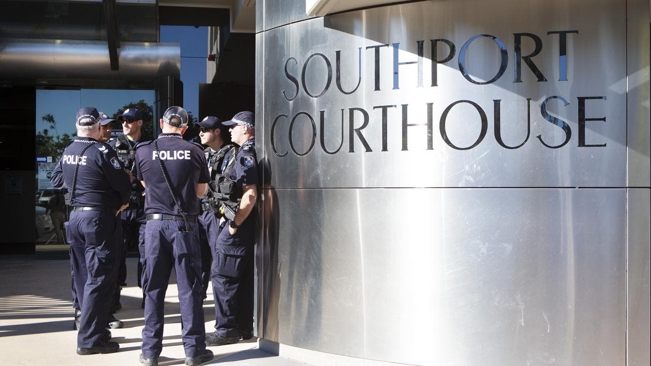 Police outside the courthouse (file)