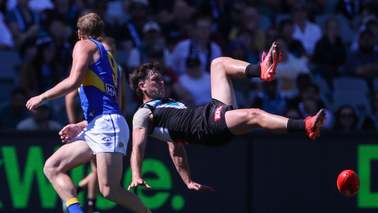 (L-R) Harley Reid with Zak Butters.