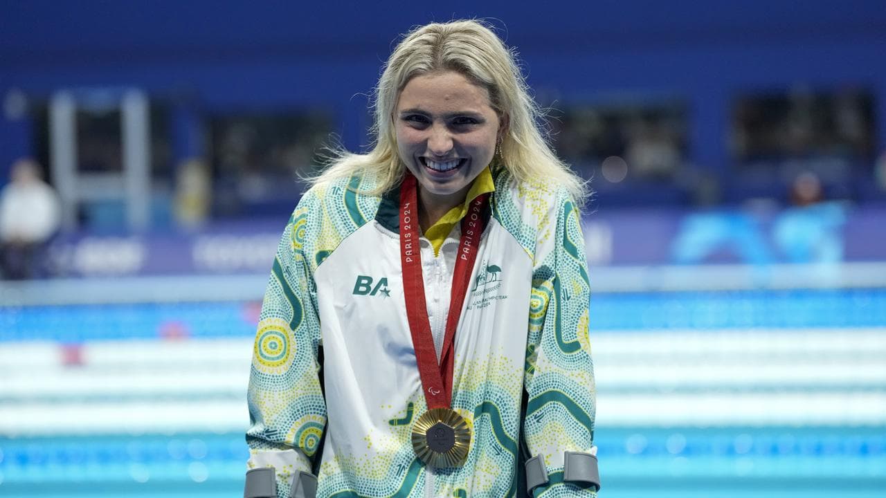 Alexa Leary after winning the 100m freestyle at the 2024 Paralympics