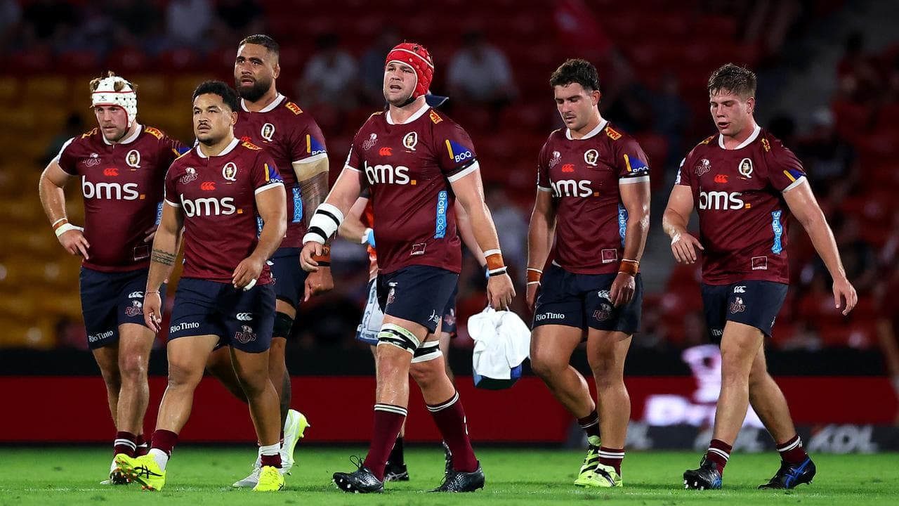Disappointed Queensland Reds players.