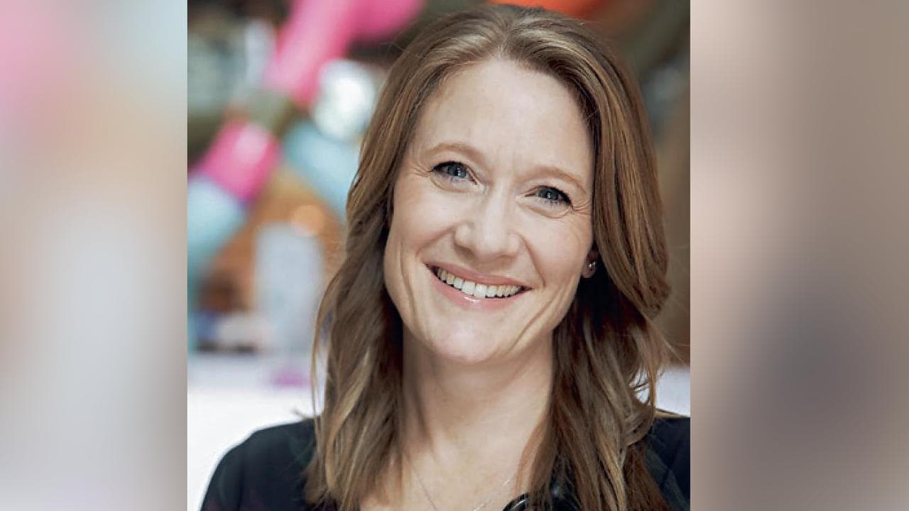 Professor Kirsten Perrett