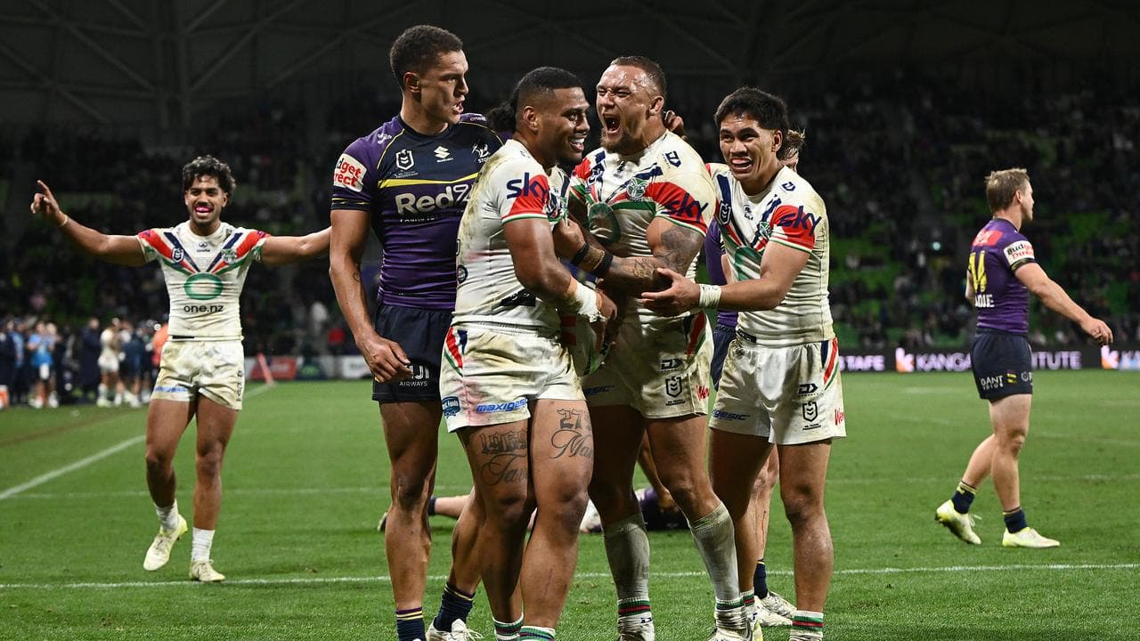 Celebrating Warriors players.