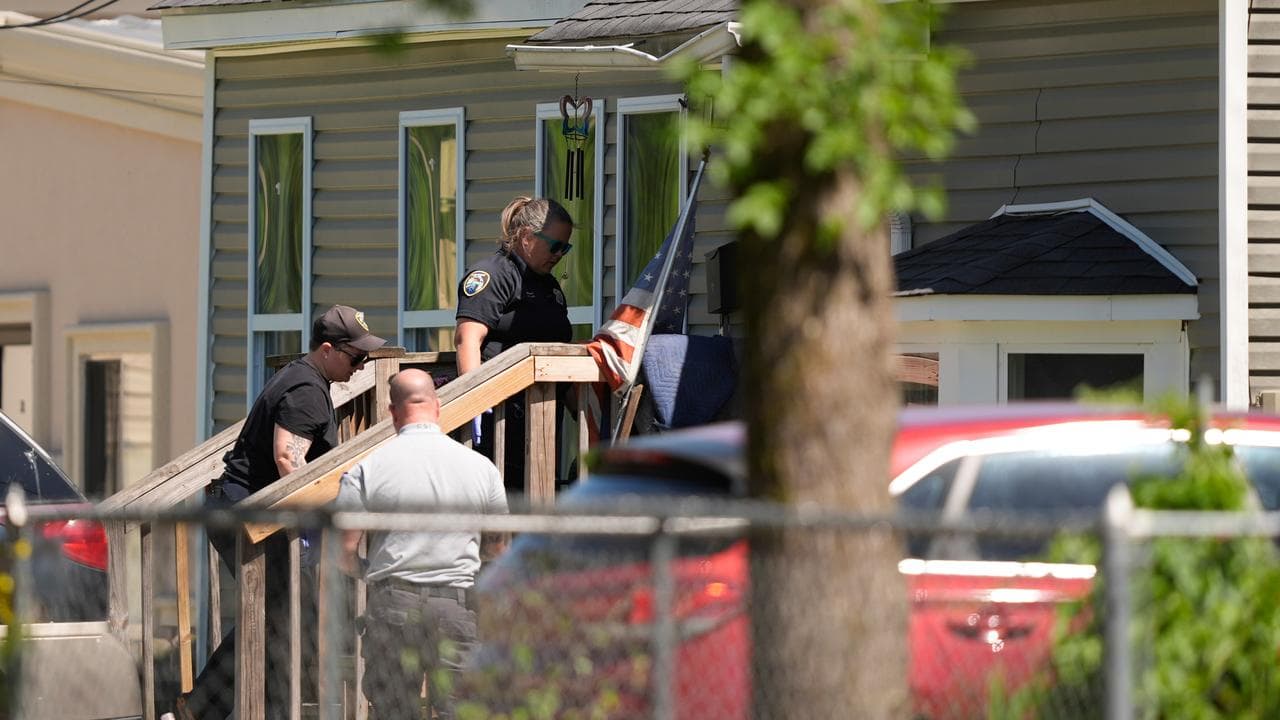 Police at the crime scene 