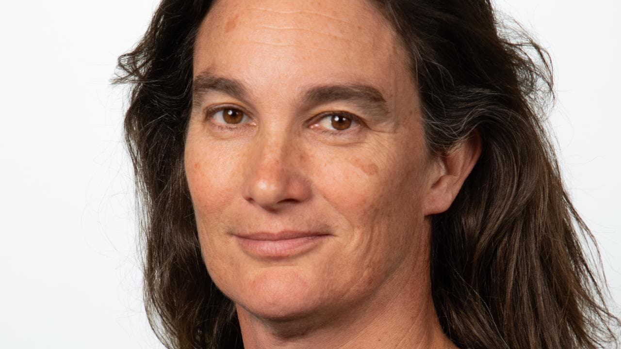 Associate Professor Olivia Barr