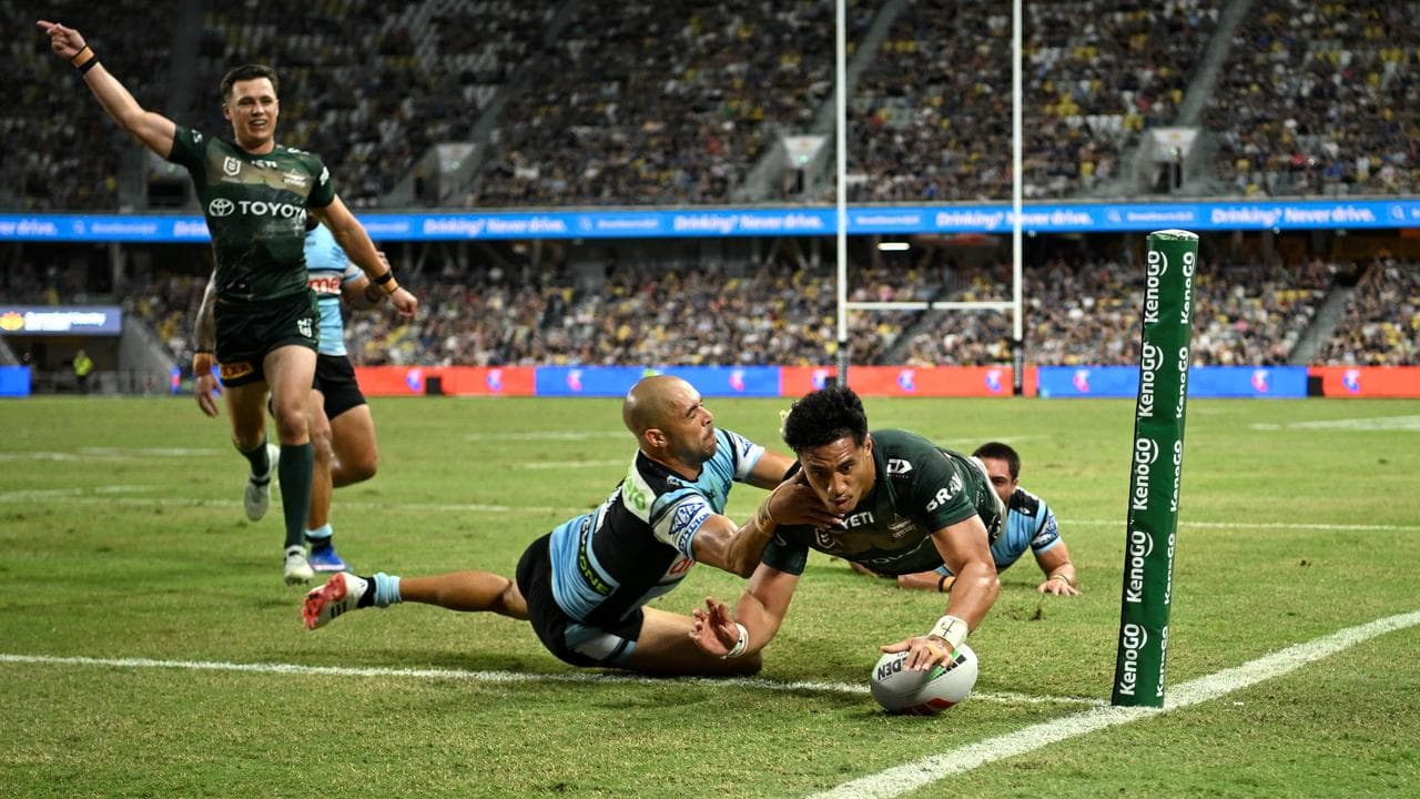 Murray Taulagi scores a try