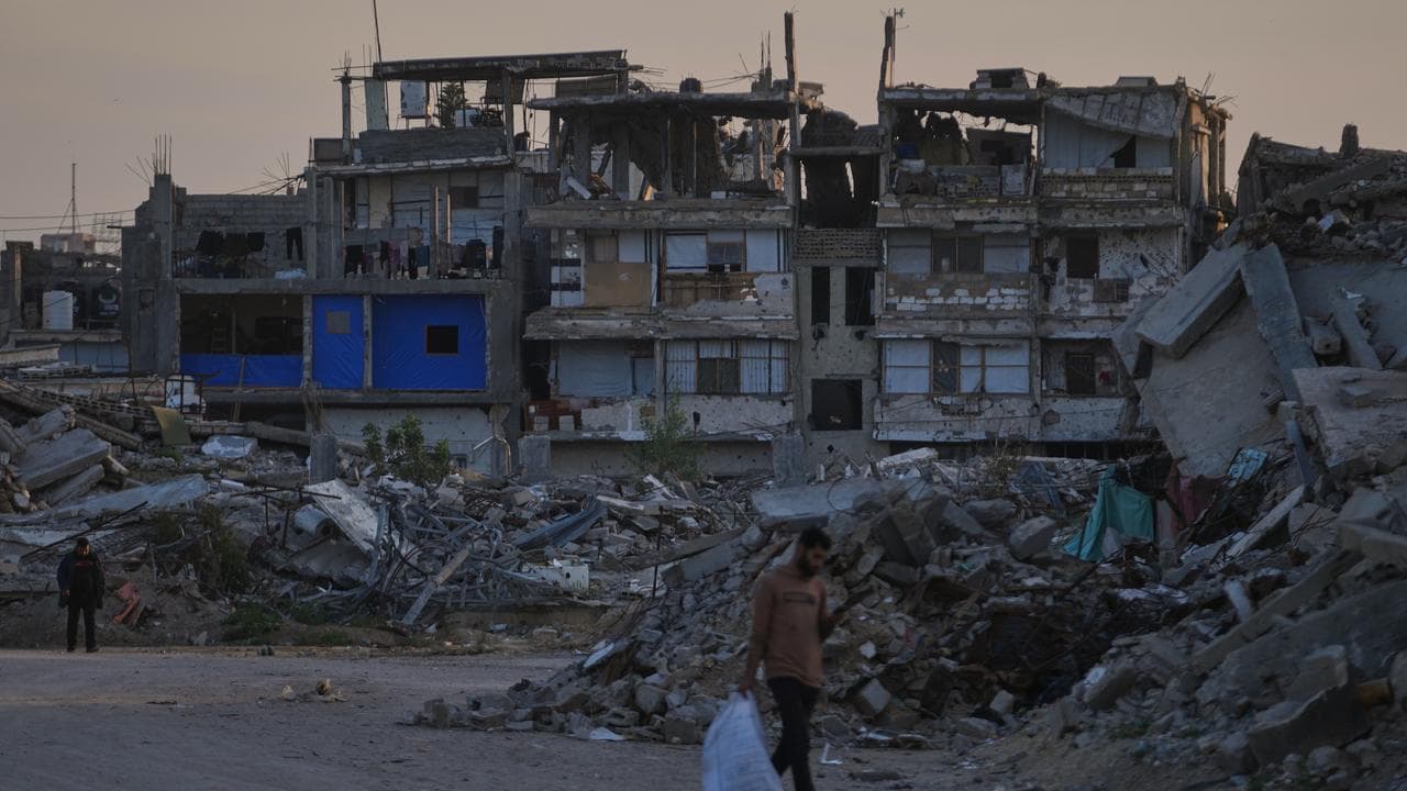 Buildings destroyed in Khan Younis