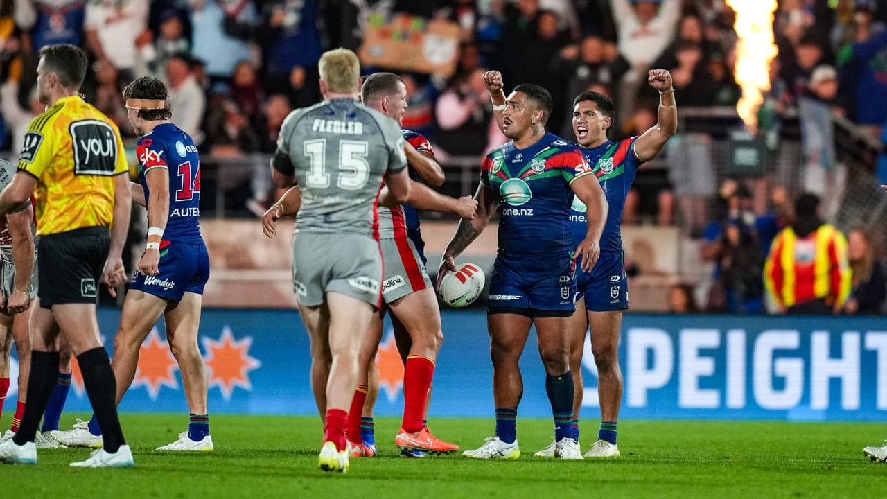 Celebrating Warriors players.