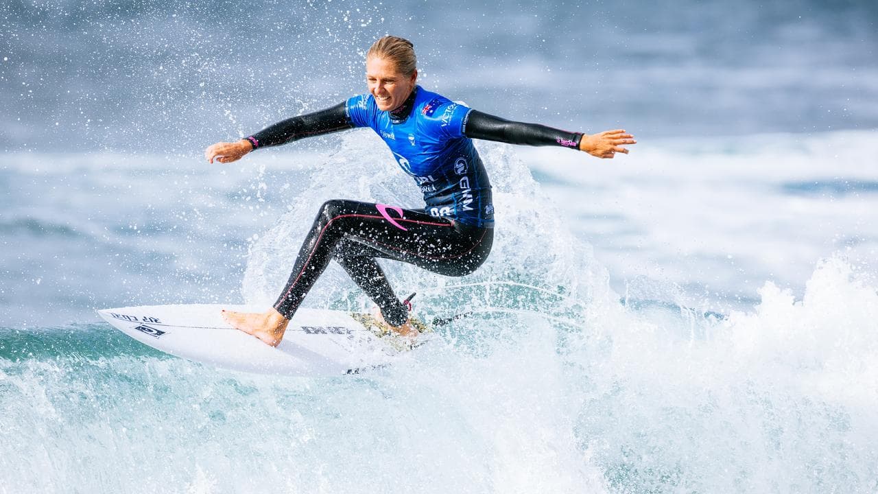 Stephanie Gilmore secured a heat victory.