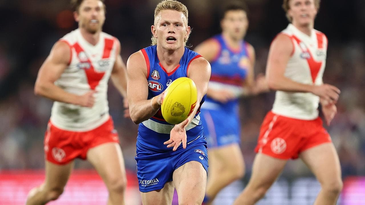 Veteran midfielder Adam Treloar