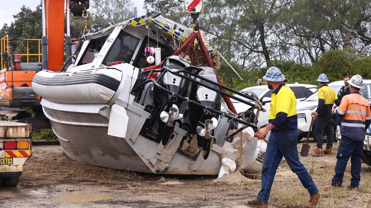 Marine Rescue boat is recovered at south Ballina