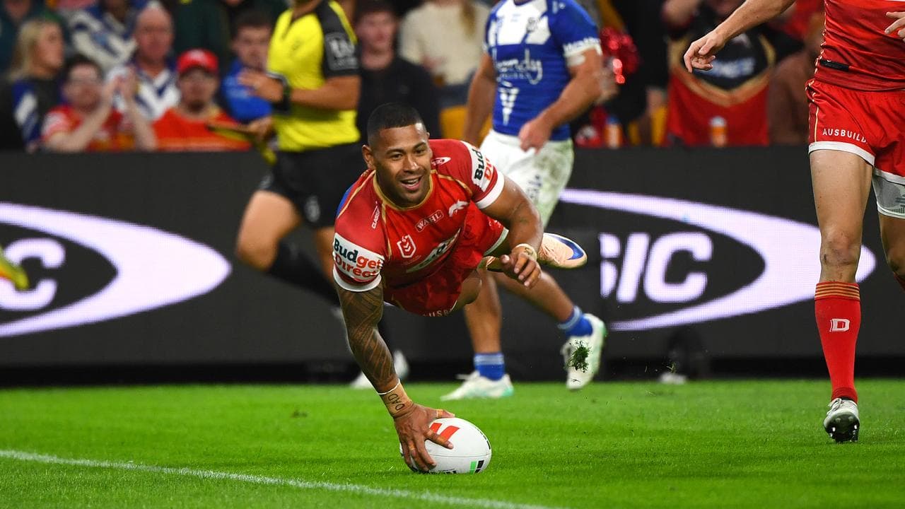 Jamayne Isaako of the Dolphins scores a try