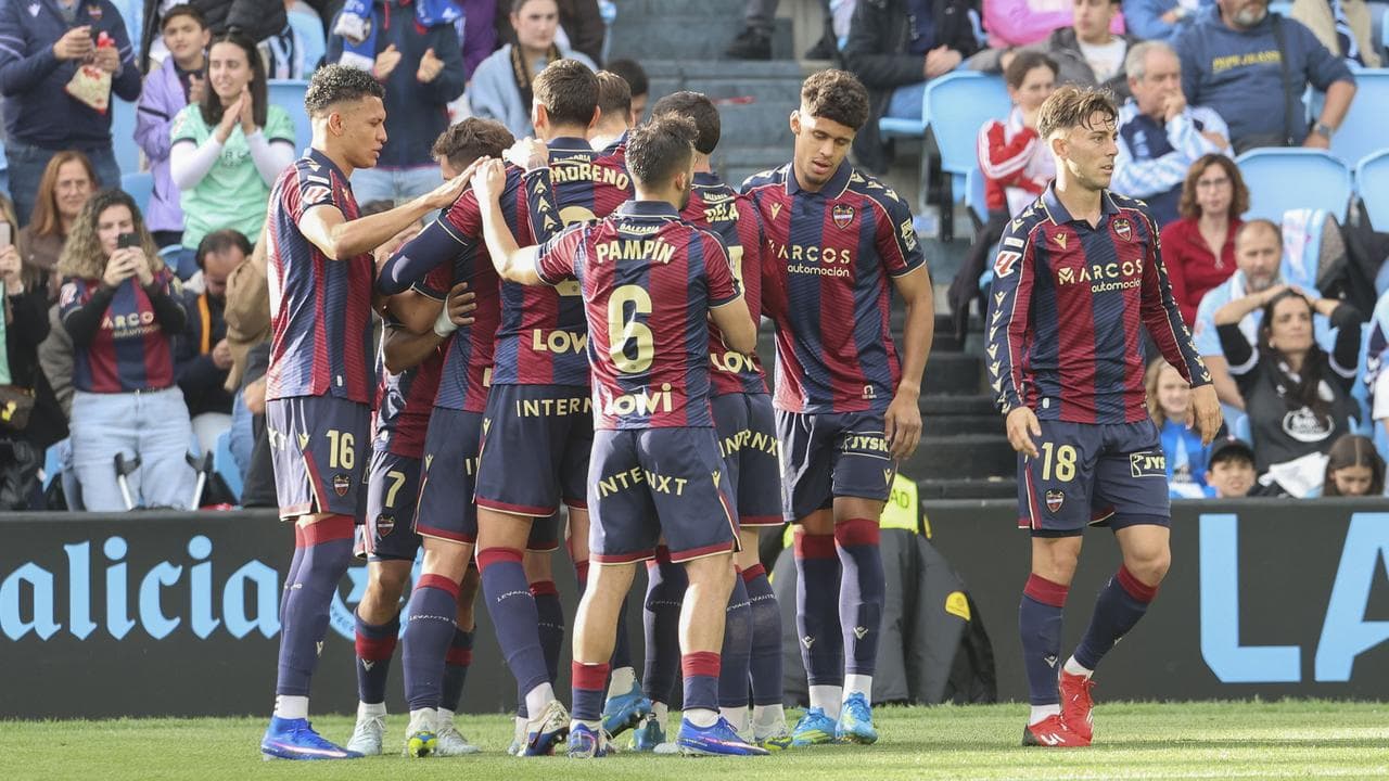 Celebrating Levante players.