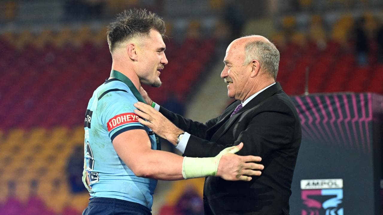 (L-R) Angus Crichton and Wally Lewis.