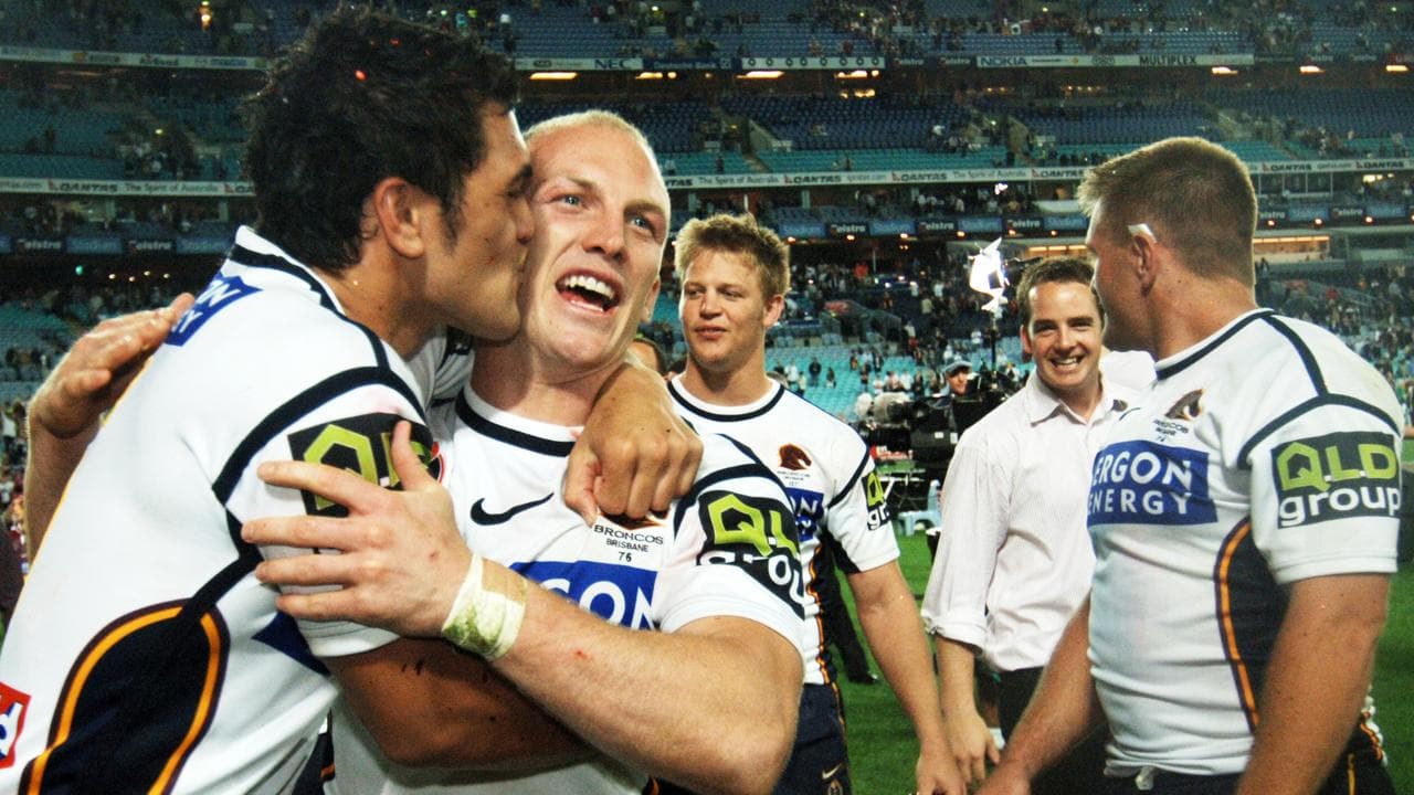 (L-R) Karmichael Hunt and Darren Lockyer.