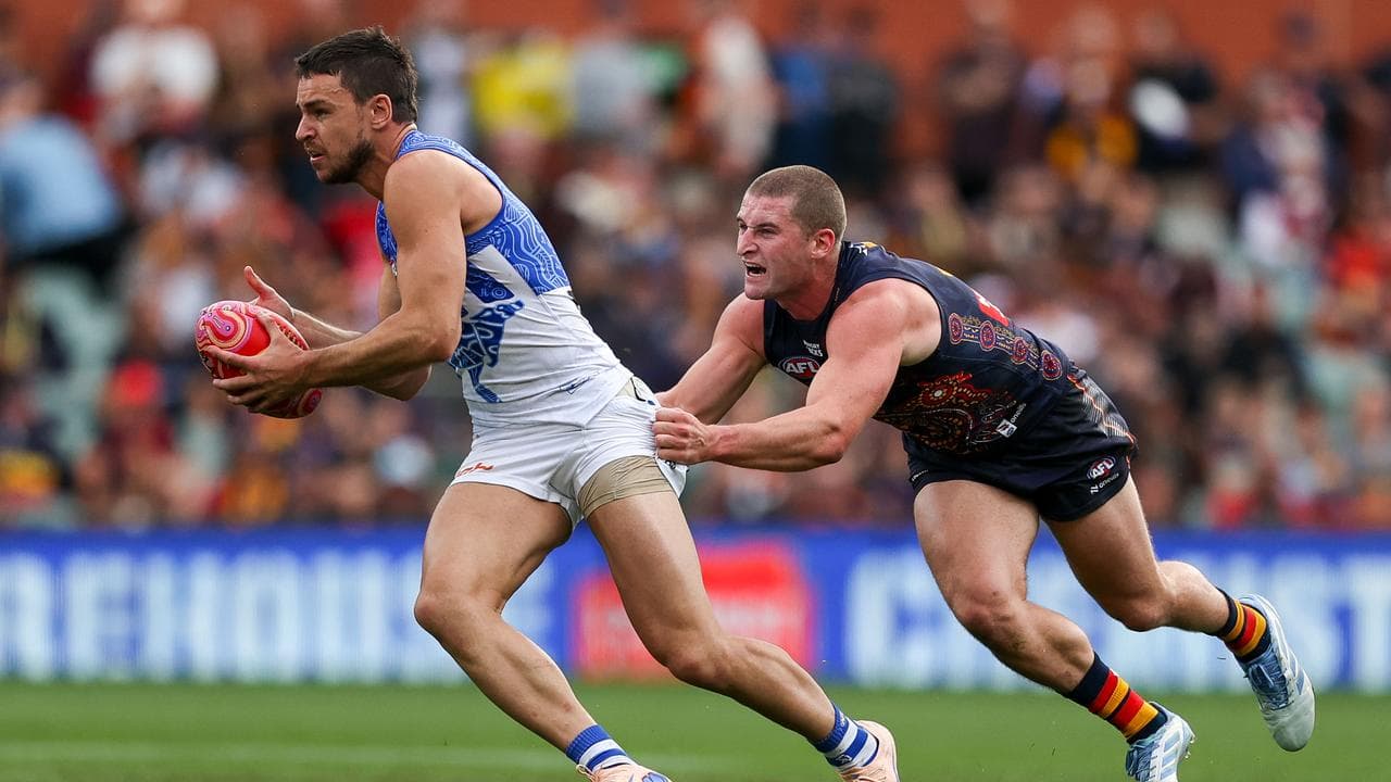 Sam Berry put plenty of pressure on Kangaroo Luke Davies-Uniacke.