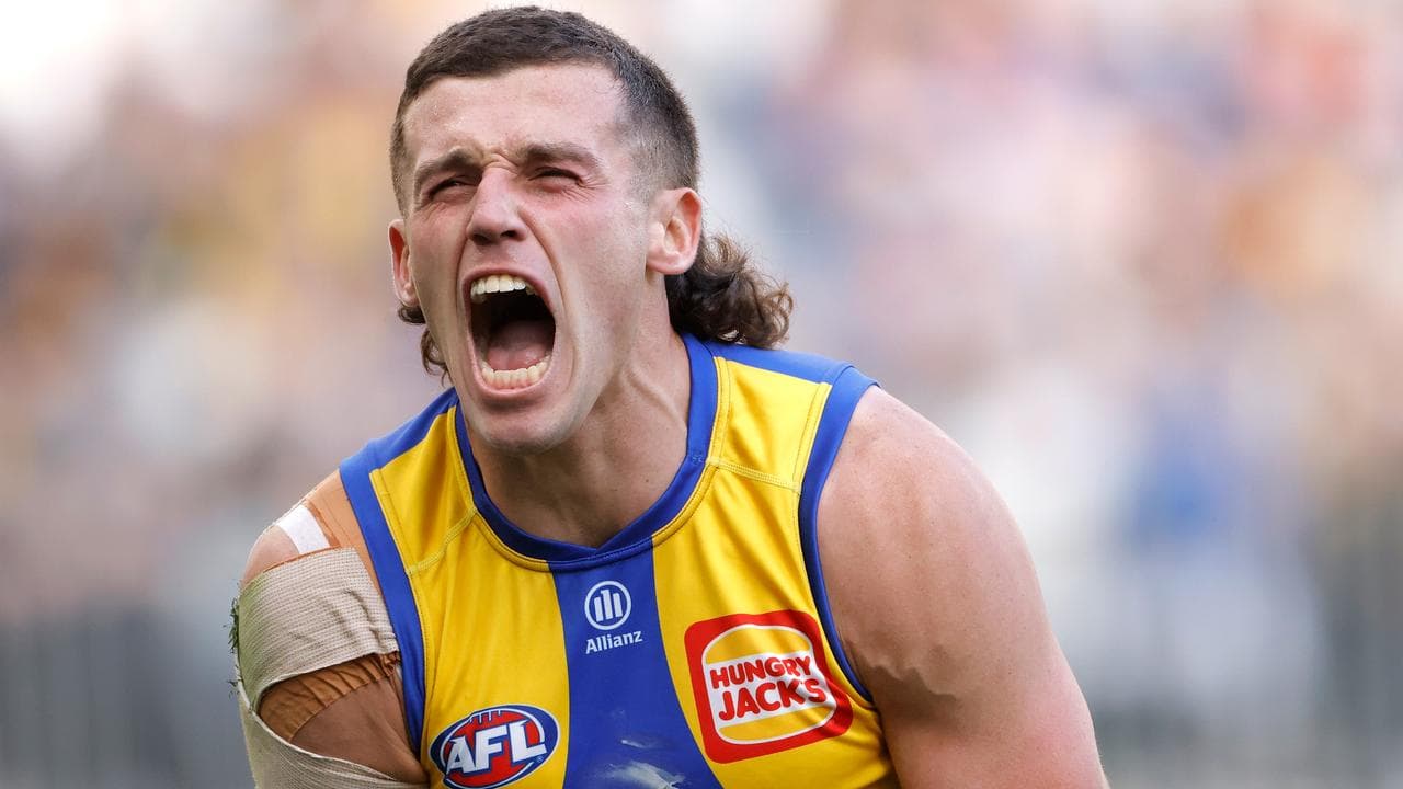 Jake Waterman of the Eagles