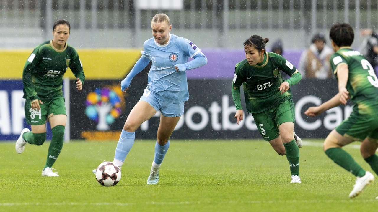 Holly Mcnamara