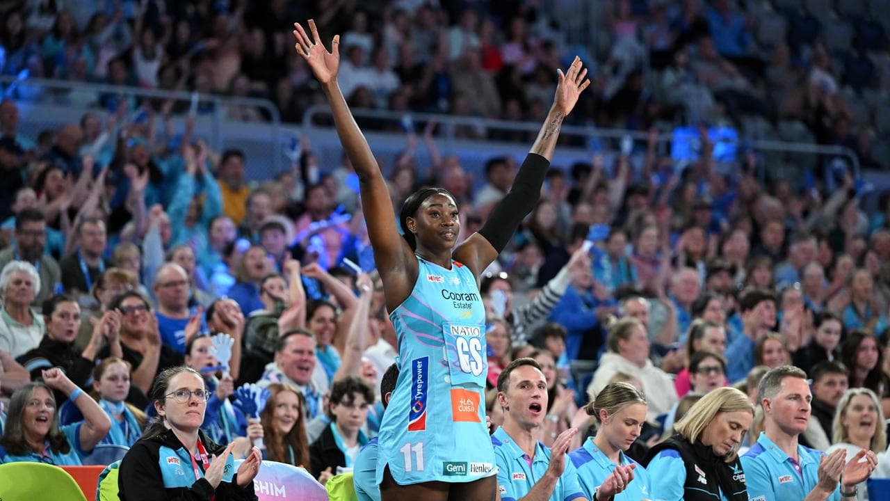 Mavs strike down Lightning in Super Netball