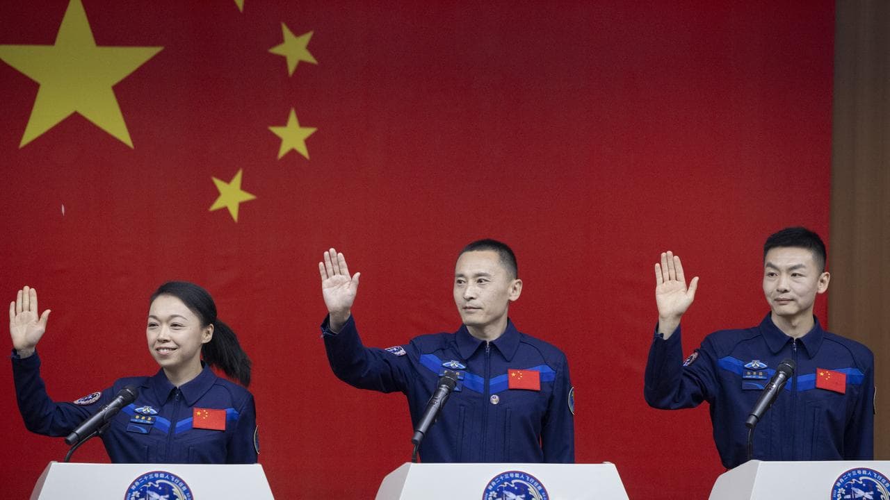 The three Chinese astronauts going to space 