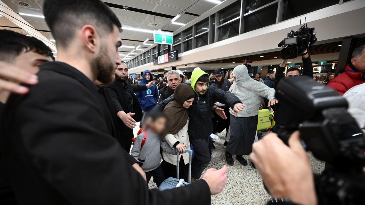 An Islamic State-linked family at Melbourne airport