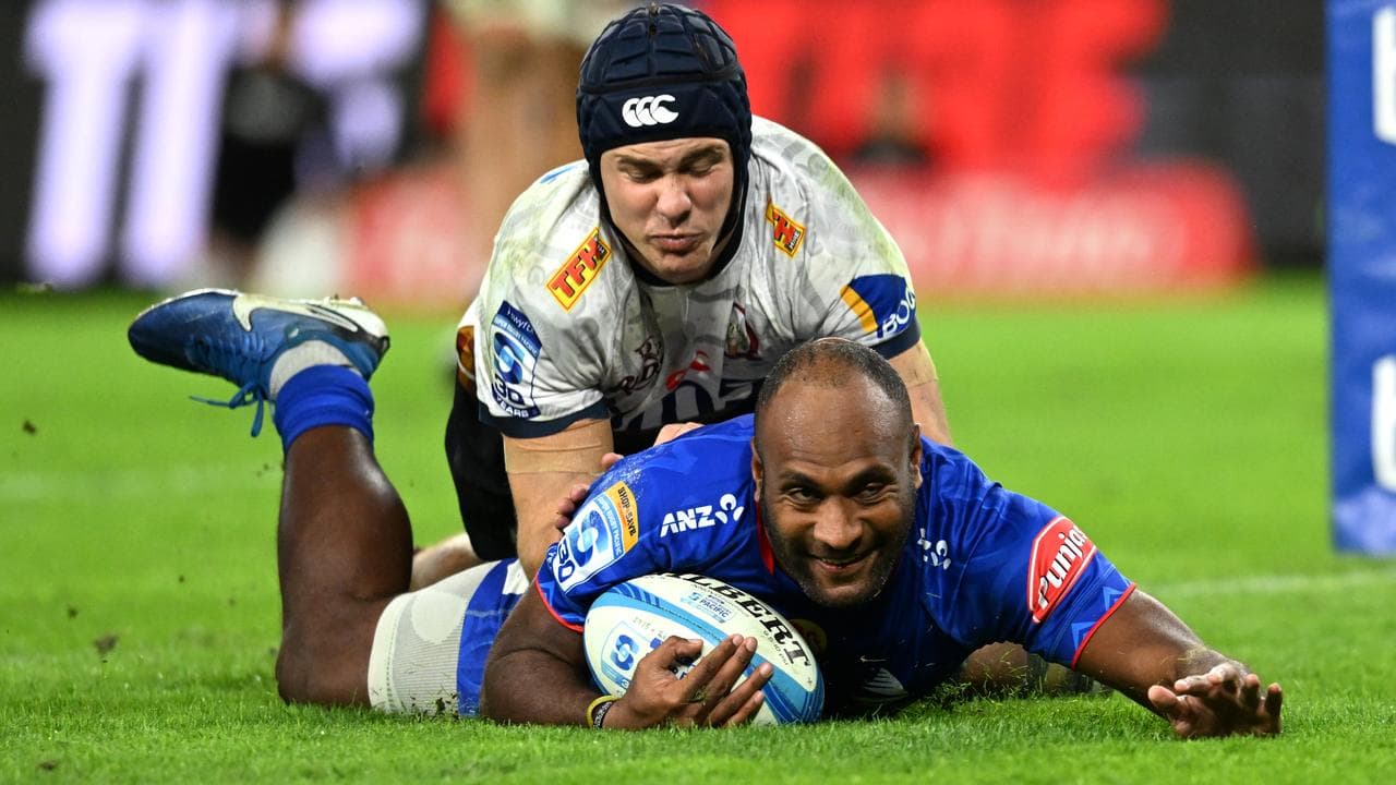 Manasa Mataele of the Fijian Drua scores a try