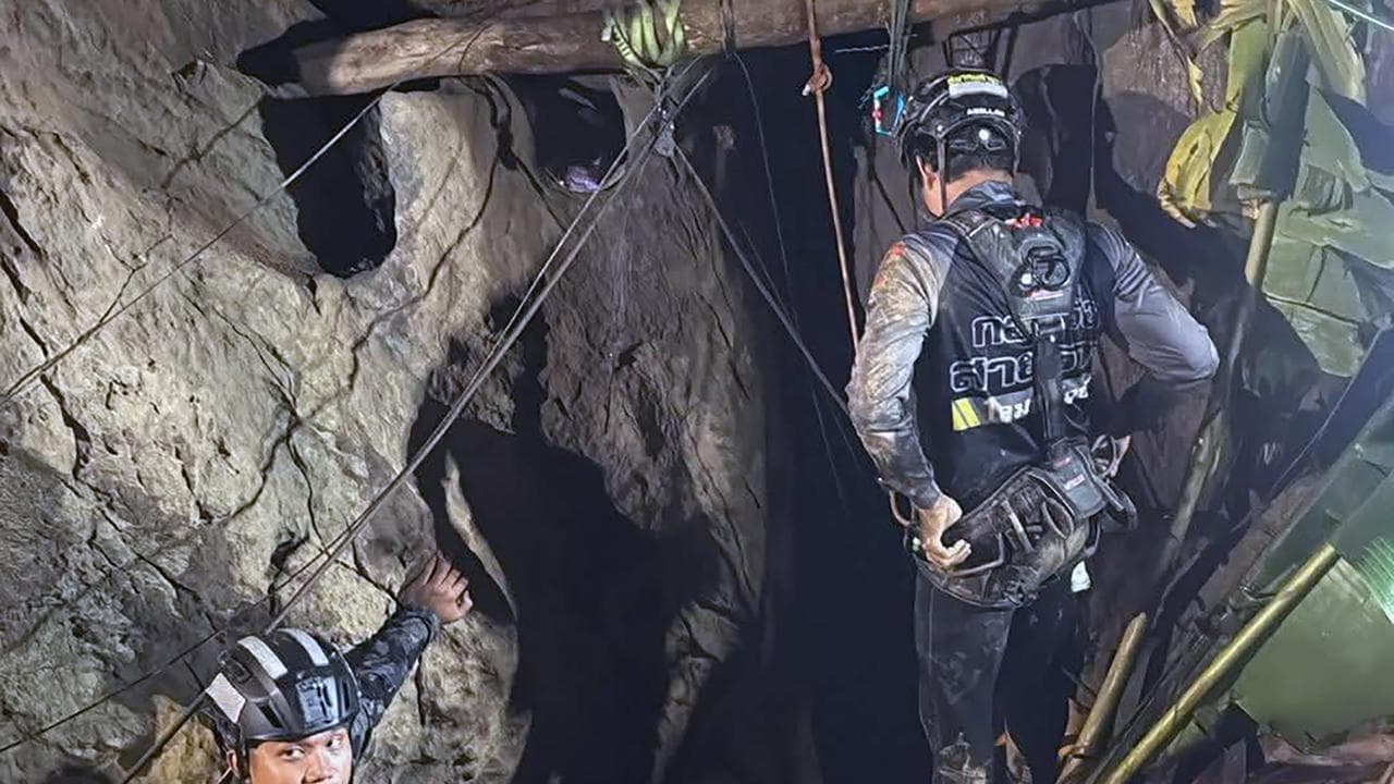Thai rescue workers