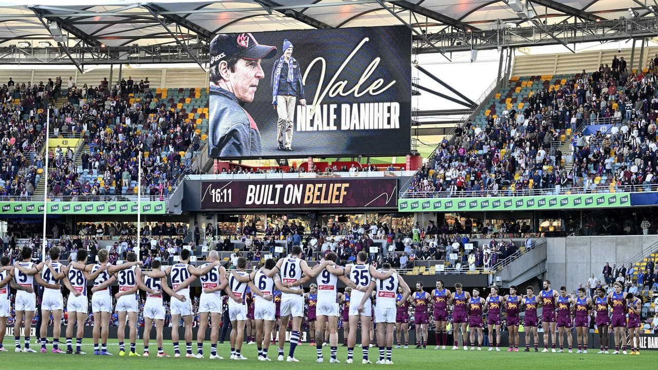 Players and fans paid their respect to Melbourne great Neale Daniher