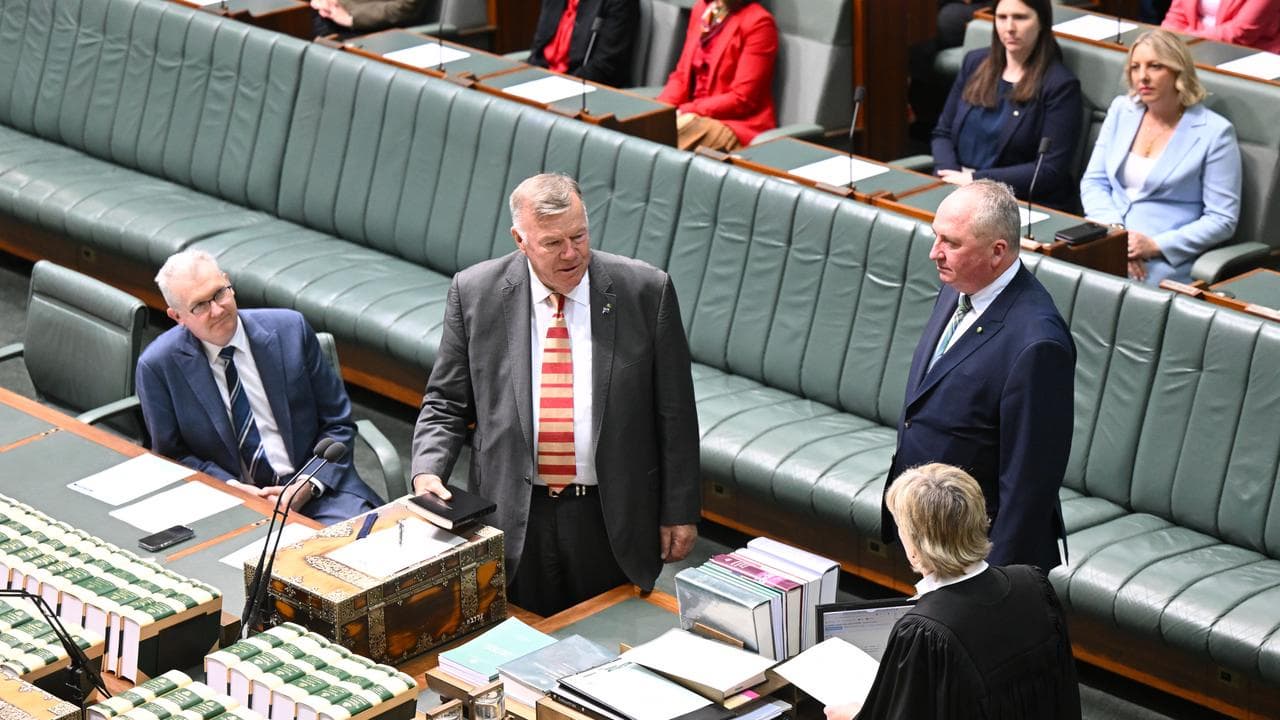 One Nation member for Farrer David Farley is sworn-in