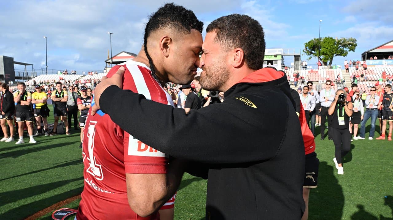 (L-R) Kulikefu Finefeuiaki and Kenny Bromwich.
