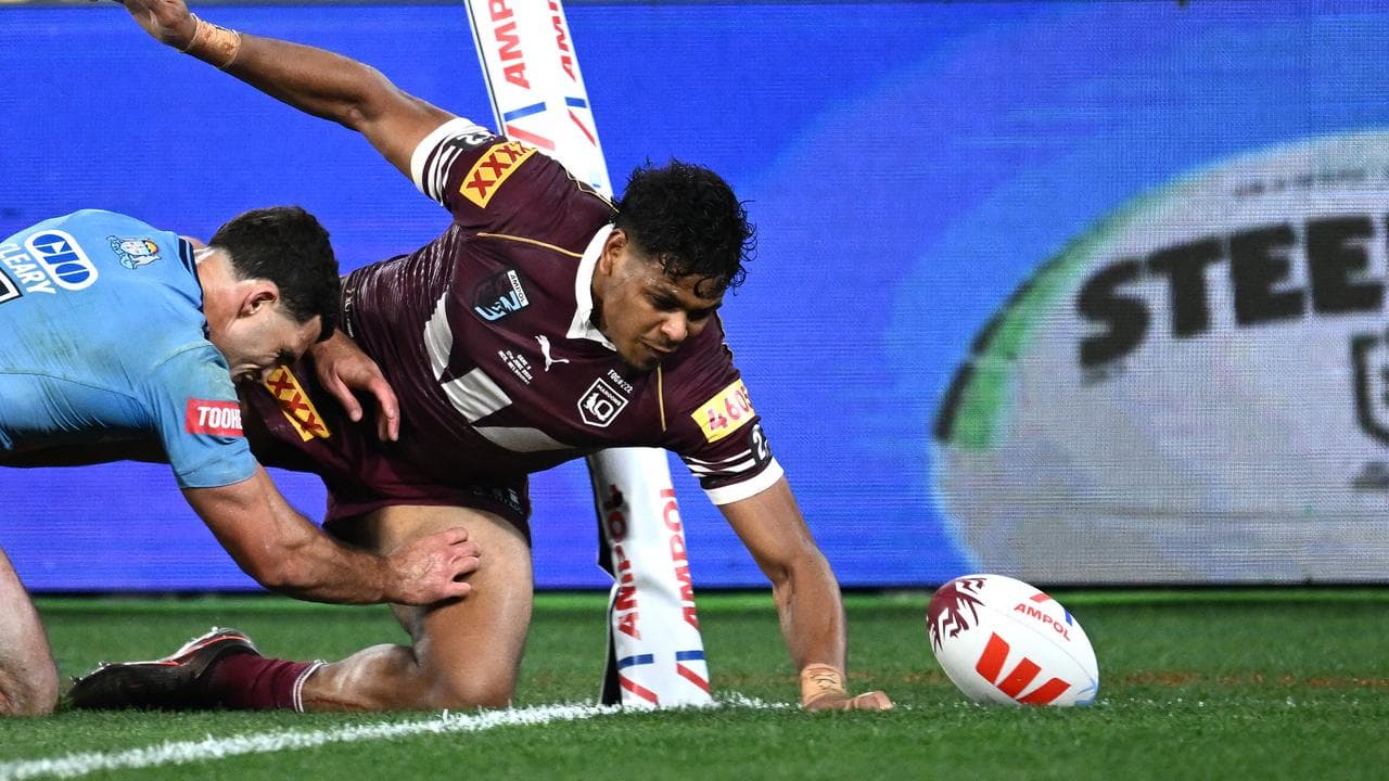 Queensland winger Selwyn Cobbo