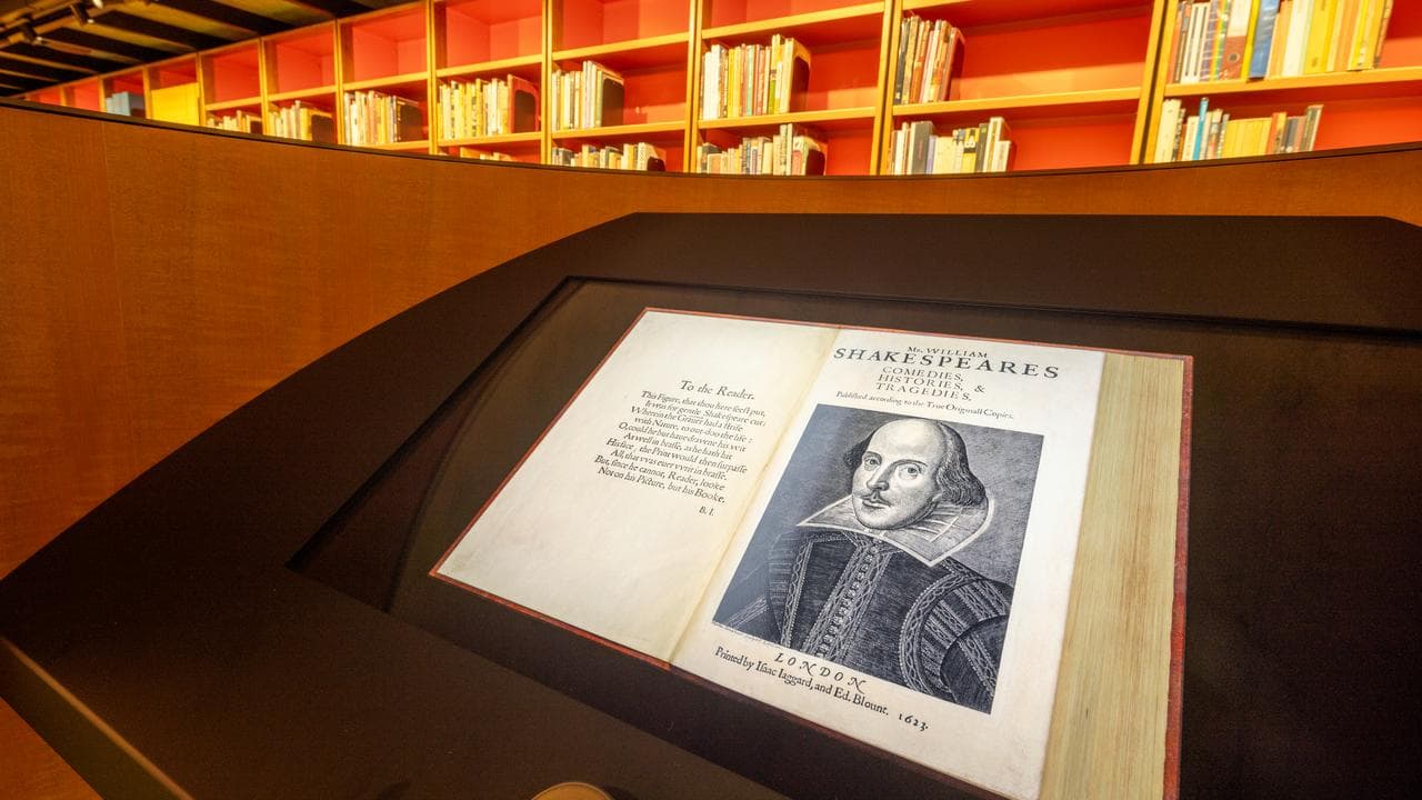 Digital representation of the adjacent original Shakespeare edition 