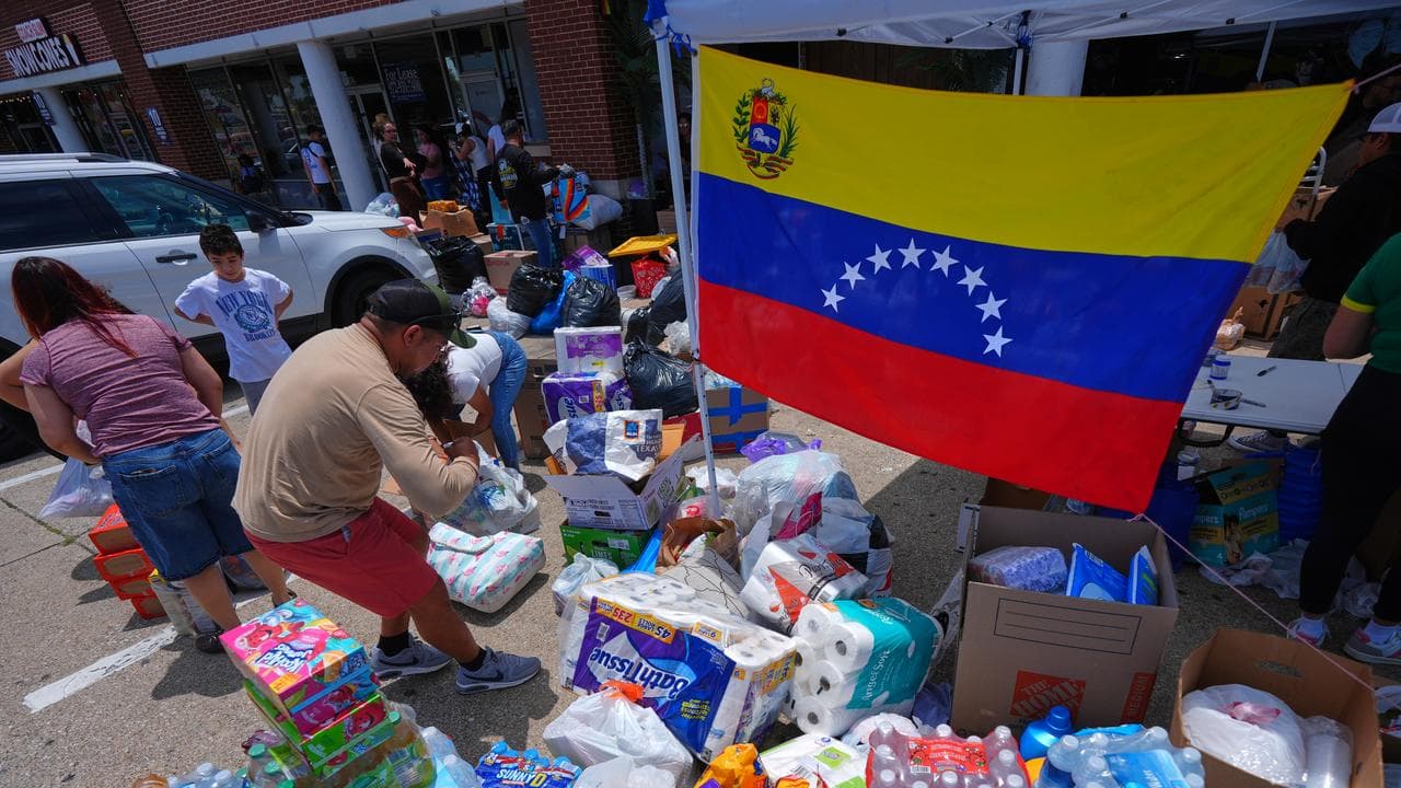 Volunteers send supplies to Venezuelan earthquake victims.