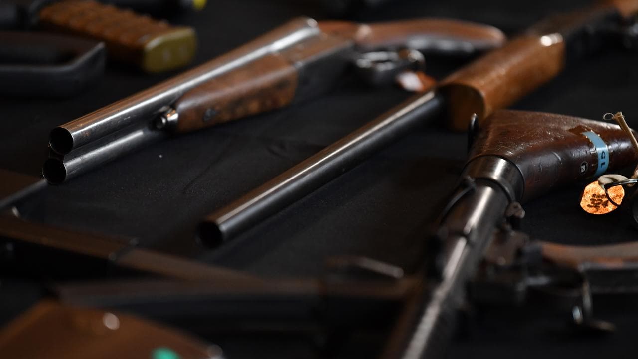 guns