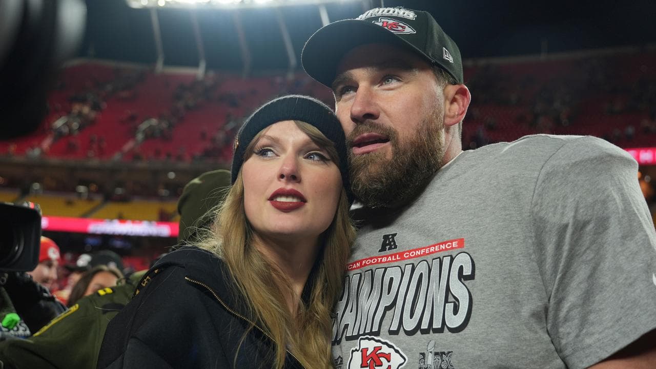 Taylor Swift and NFL player Travis Kelce