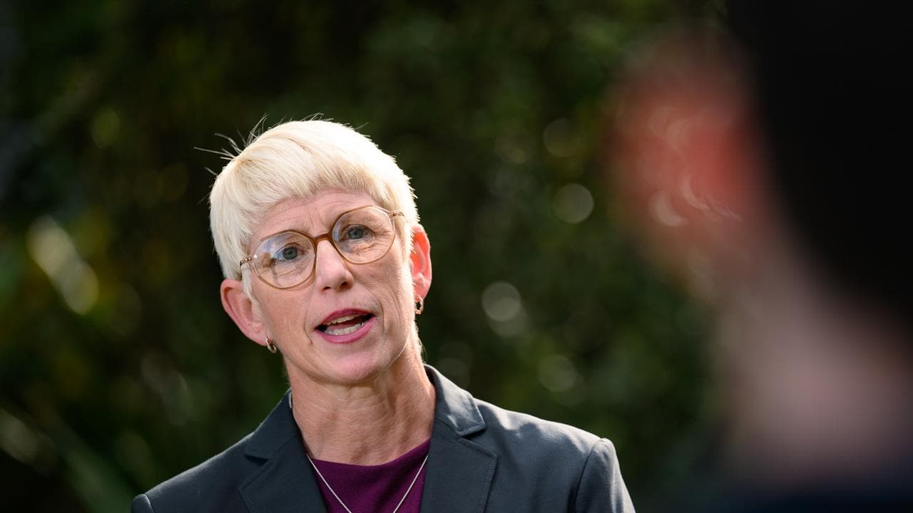 Dr Joanne Coombe