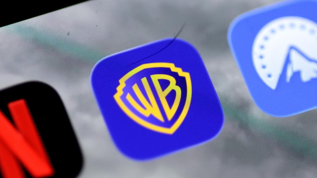 Warner Bros approve Paramount merger