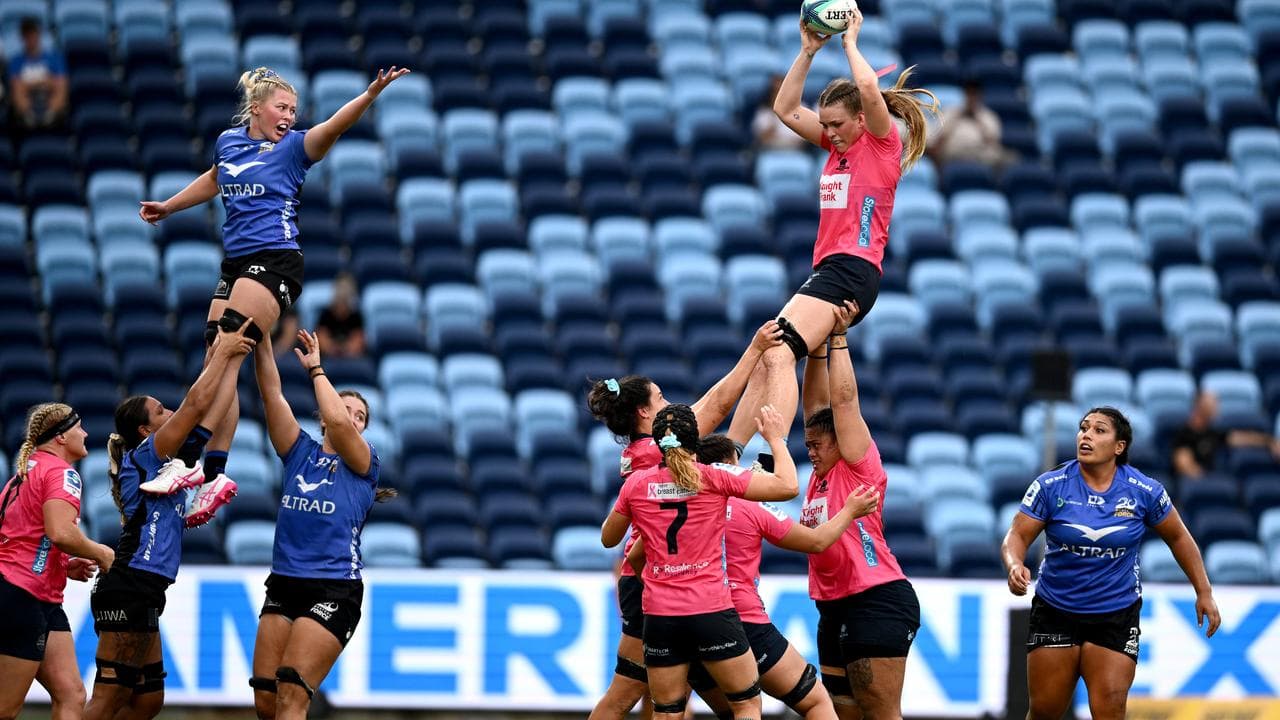 Waratahs will take on the Western Force in the second semi-final.