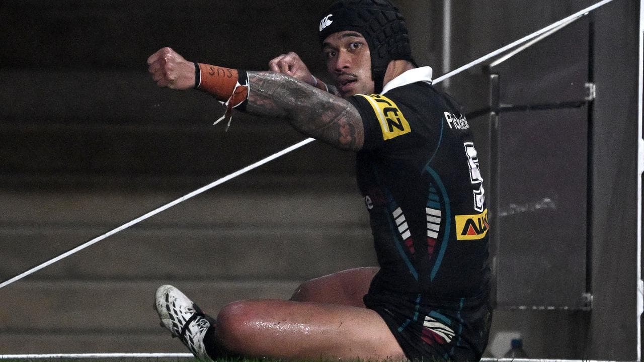 Brian To'o of the Panthers