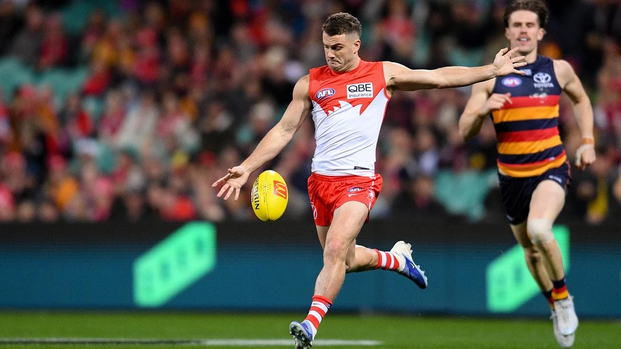 Tom Papley kept the scoreboard ticking over.