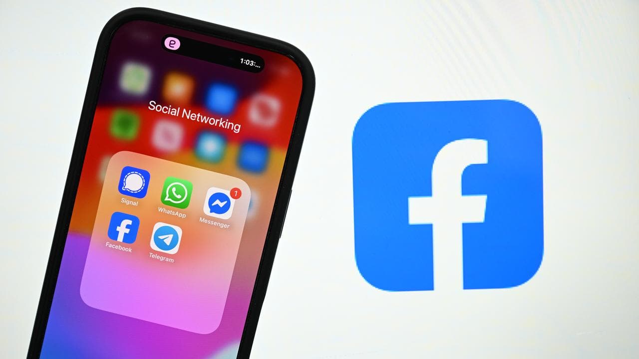 Generic image of social networking apps