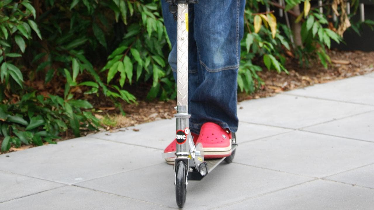 Foldable scooter