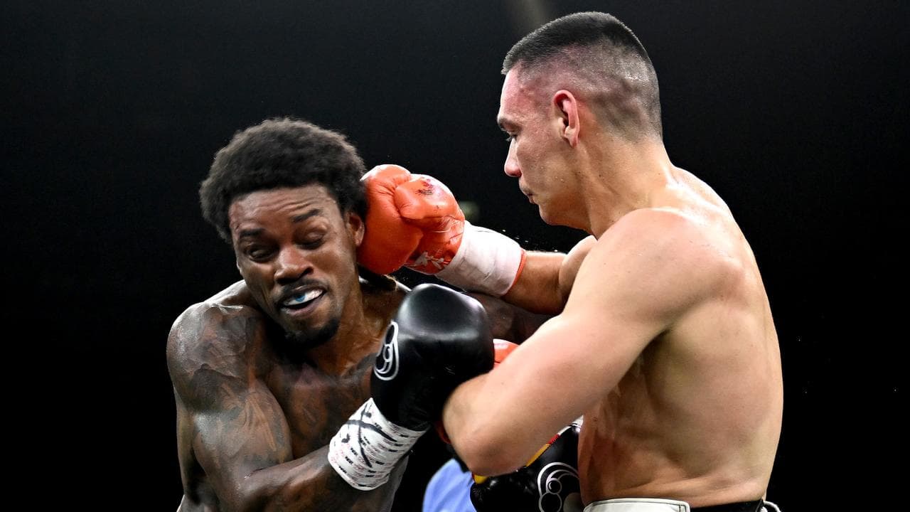 Tszyu.