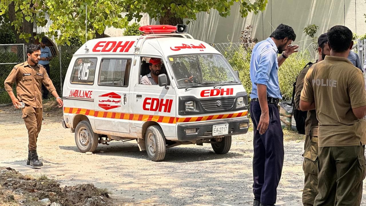 Pakistani security officials stand guard outside an Islamabad hospital