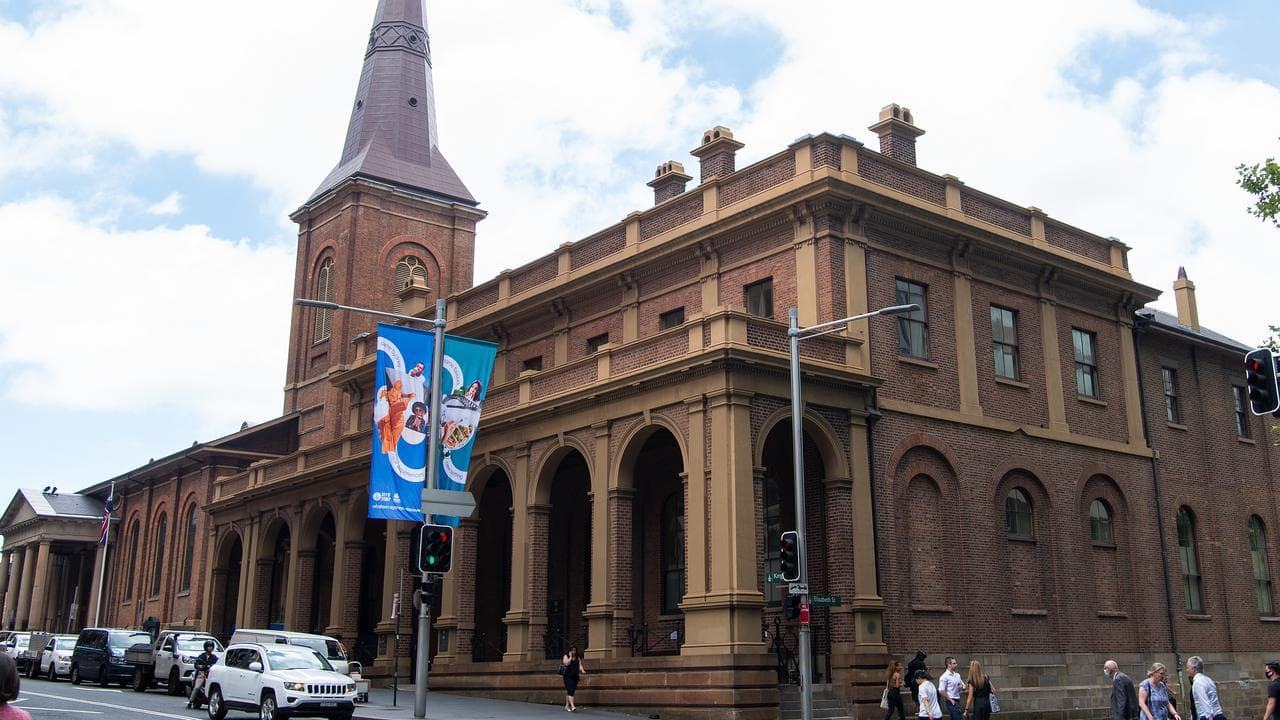 King St courts