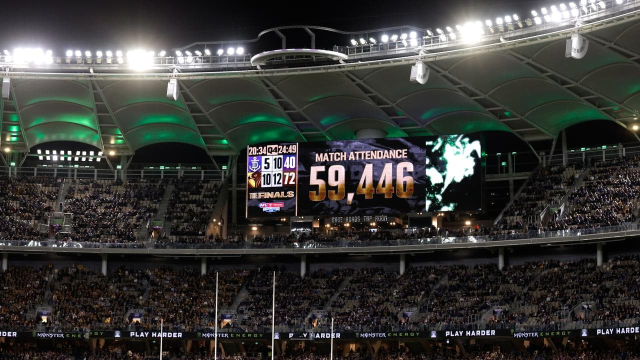 A match attendance of 59,446 is displayed